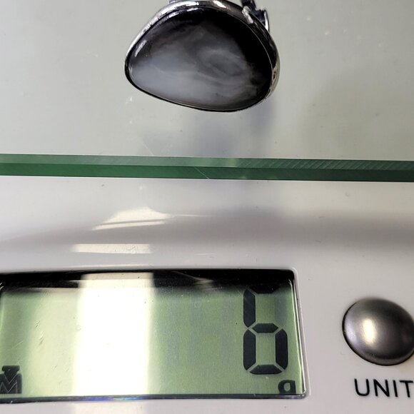 Mother Of Pearl Teardrop Ring - Picture 4 of 4